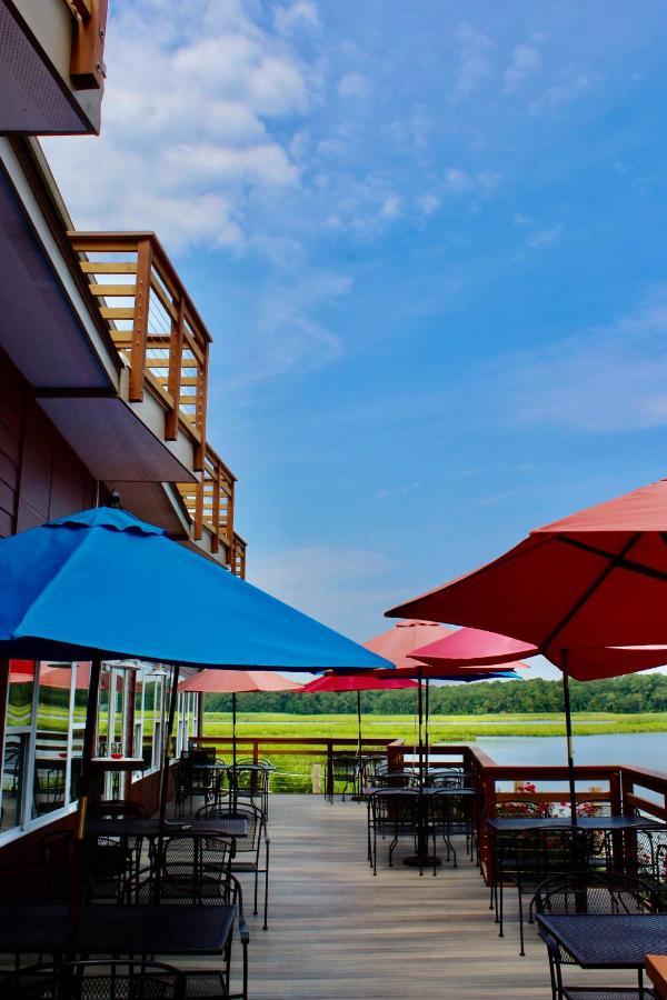 Hotel Surry Seafood Company Exterior foto
